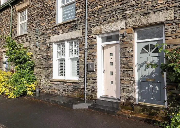 2 Alexandra Road